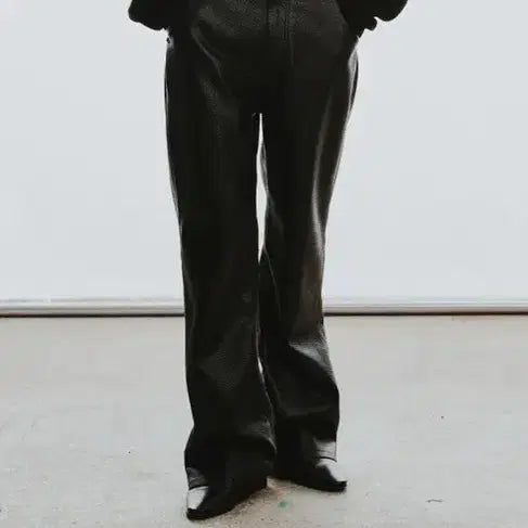 [BUNJANG] Edriel Los Flare Leather Pants XL / 에드리엘로스 플레어레더팬츠 xl