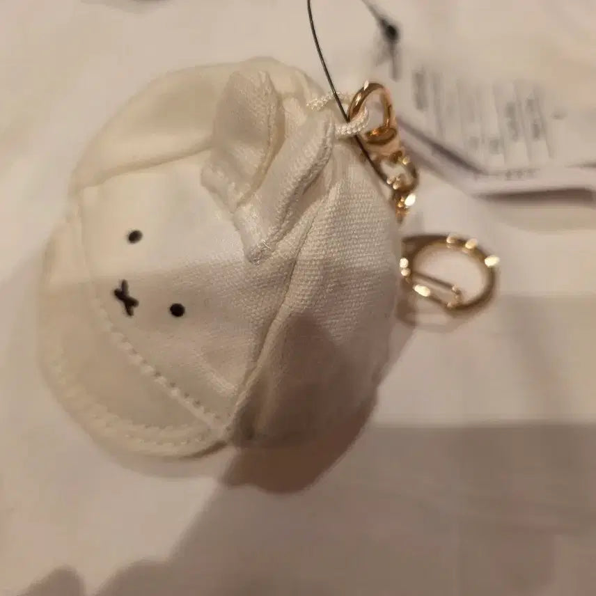 [BUNJANG] Miffy Snapback Keyring / 미피 모자 스냅백 키링