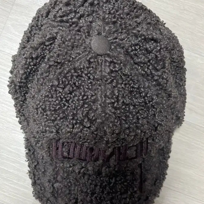 [BUNJANG] AZOBJAJO Fleece Hat / 아조바이아조 뽀글이 모자