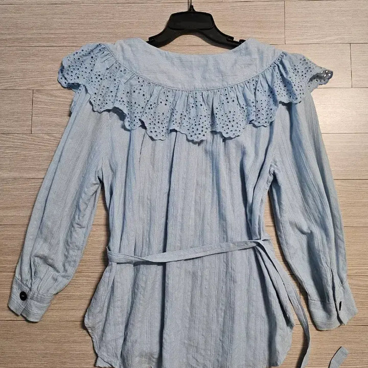 [SOLD OUT] 온앤온 펀칭 카라 블라우스