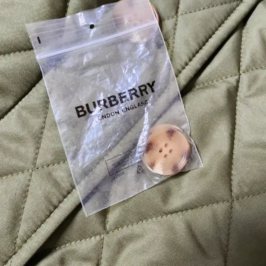 [BUNJANG] Burberry Dereham Quilted Long Jacket / 버버리 데레햄 퀼팅 롱 자켓