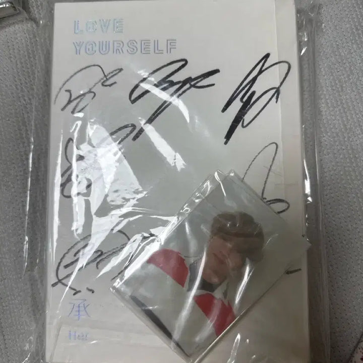[BUNJANG] BTS (Love Yourself Her) Album Signed + V Photocard / 방탄소년단 Love Yourself her 앨범 친필싸인 + 포토카드