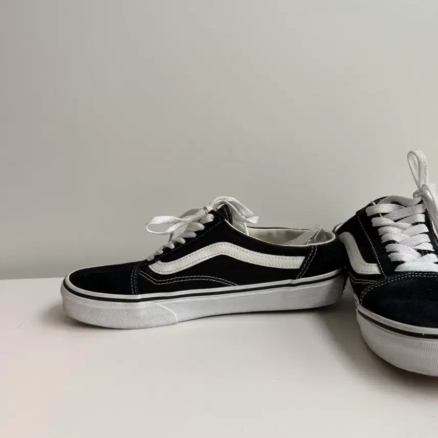 [BUNJANG] Vans Old Skool Black Sneakers 250 / Vans Old Skool 블랙 스니커즈 250