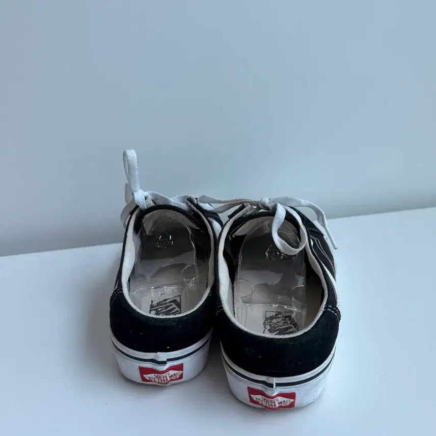 [BUNJANG] Vans Old Skool Black Sneakers 250 / Vans Old Skool 블랙 스니커즈 250