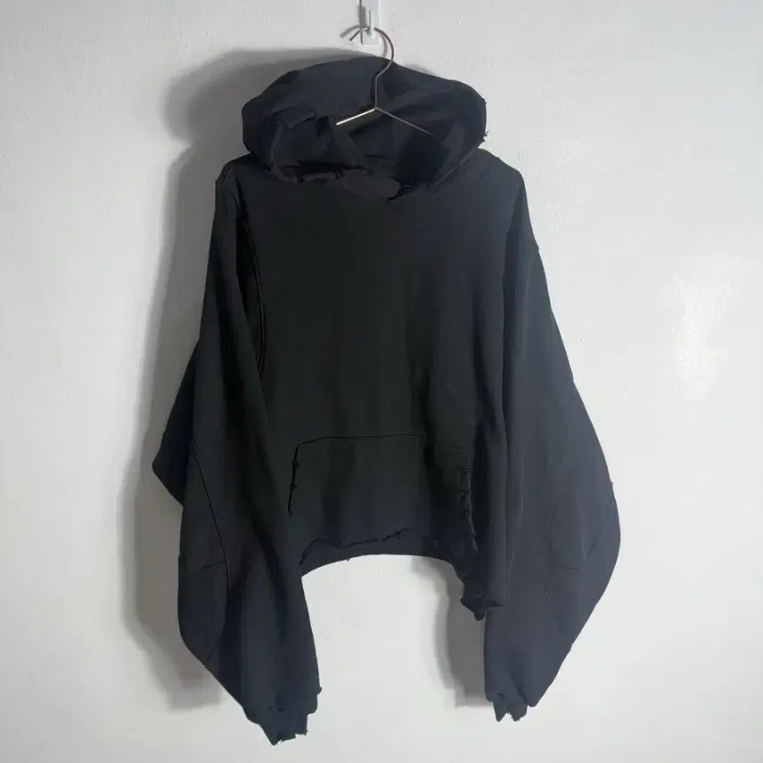[BUNJANG] D.N.A.G.E. Demi Crop Oversized Black Hoodie / 드네이지 데미지 크롭 오버핏 블랙 후드티 2