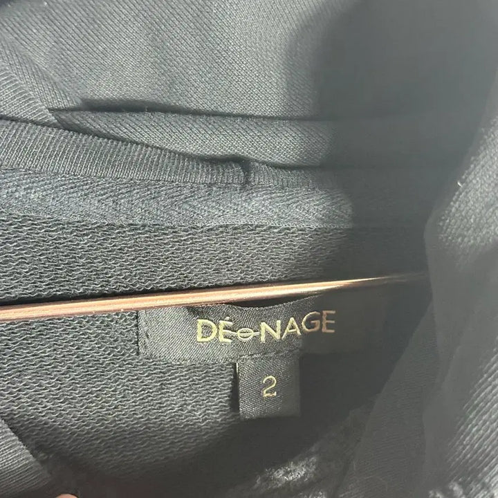 [BUNJANG] D.N.A.G.E. Demi Crop Oversized Black Hoodie / 드네이지 데미지 크롭 오버핏 블랙 후드티 2