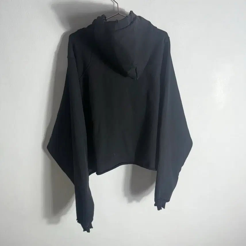 [BUNJANG] D.N.A.G.E. Demi Crop Oversized Black Hoodie / 드네이지 데미지 크롭 오버핏 블랙 후드티 2