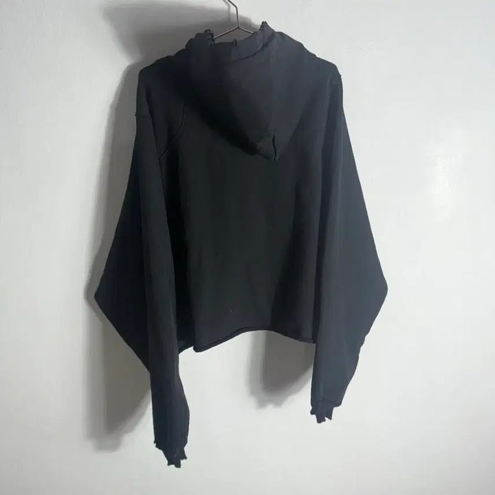 [BUNJANG] D.N.A.G.E. Demi Crop Oversized Black Hoodie / 드네이지 데미지 크롭 오버핏 블랙 후드티 2