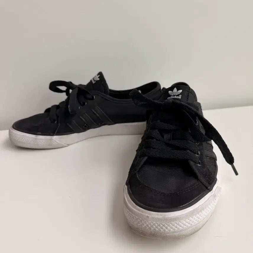 [BUNJANG] Adidas Nizza Trefoil Black Sneakers 255 / 아디다스 니짜 트레포일 블랙 스니커즈 255