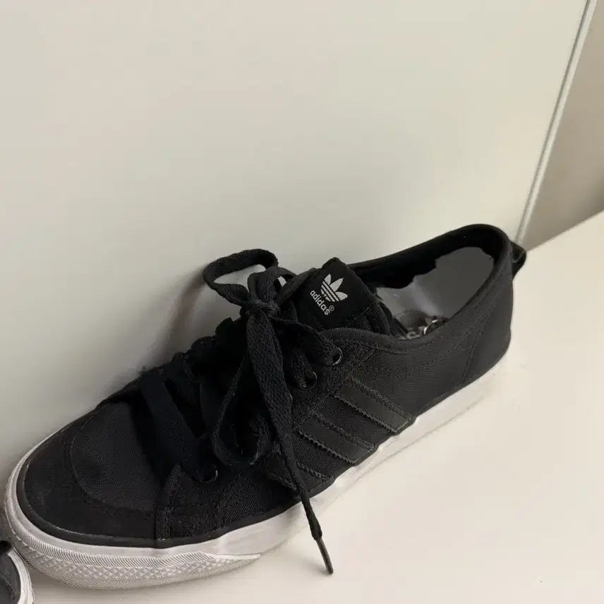 [BUNJANG] Adidas Nizza Trefoil Black Sneakers 255 / 아디다스 니짜 트레포일 블랙 스니커즈 255