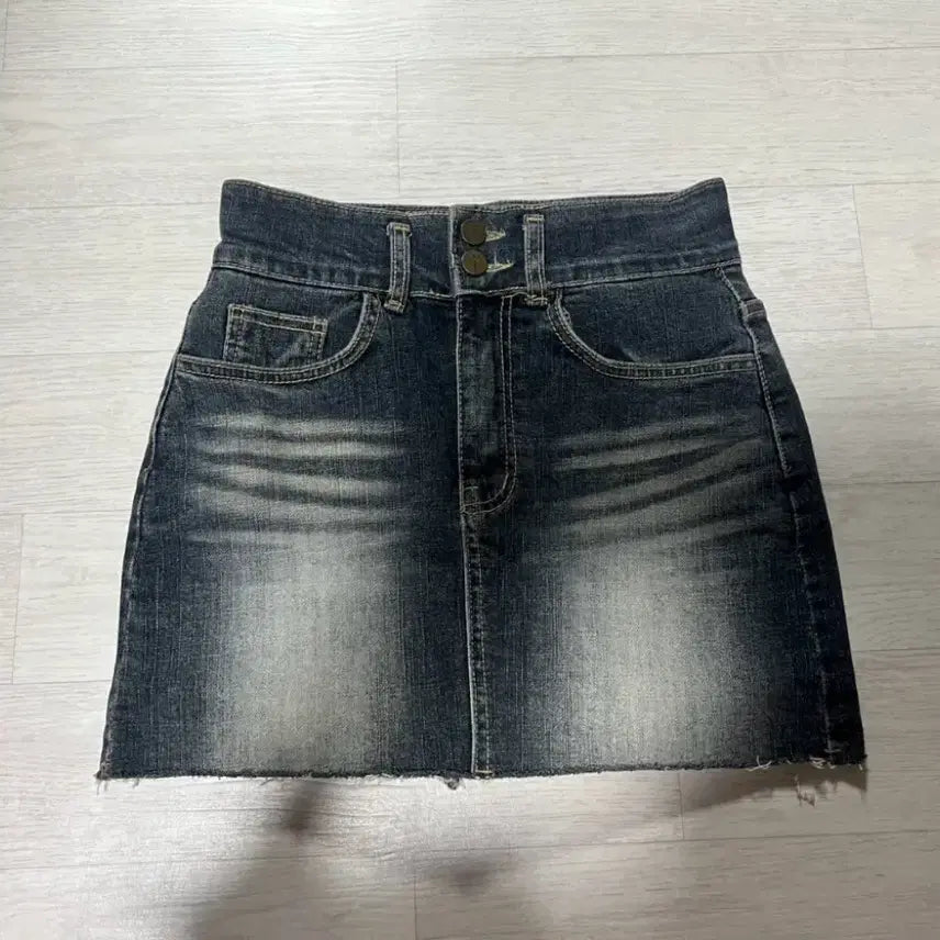 [BUNJANG] Denim Skort / 데님 치마바지 (새상품