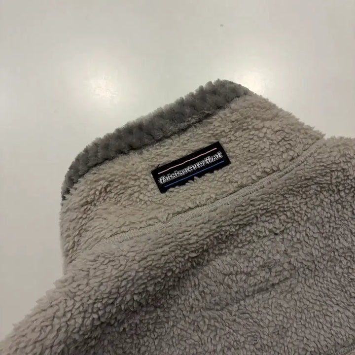 [BUNJANG] thisisneverthat Fleece Vest Gray / [S] 디스이즈네버댓 플리스 베스트 그레이