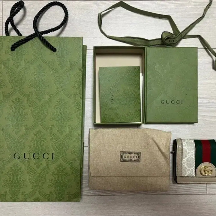 [SOLD OUT] 구찌 오피디아 지갑