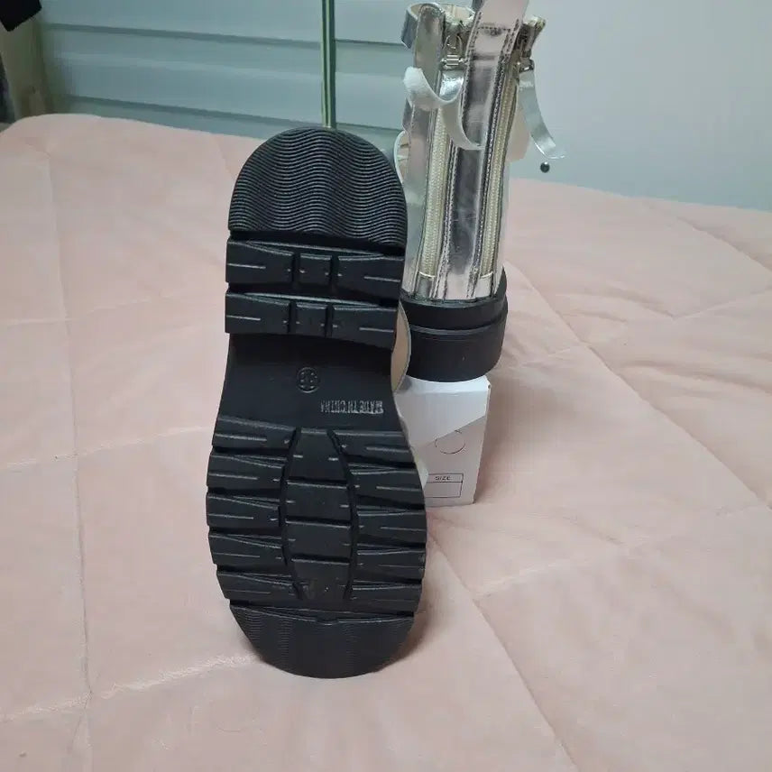 [BUNJANG] Strip Walker 240 Shoes / 스트립워커 240