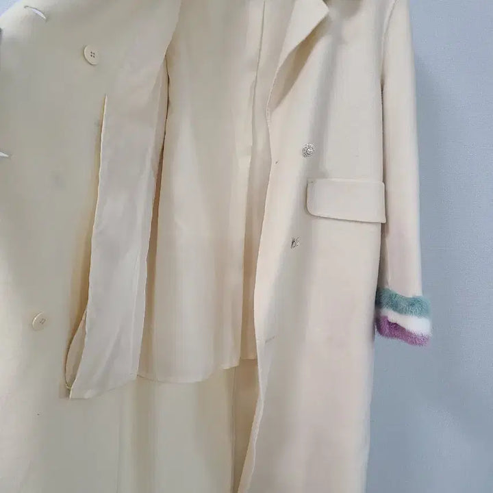 [BUNJANG] Satin Ivory Long Coat / Satin 퍼 카라 롱 코트 아이보리