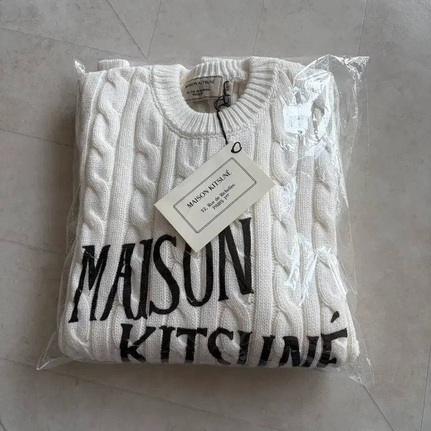 [BUNJANG] Maison Kitsune Royal Cable Knit Sweater / 새상품(XS)메종키츠네 로얄 케이블 니트 화이트