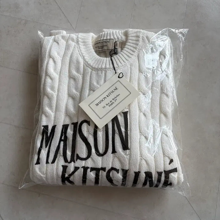 [BUNJANG] Maison Kitsune Royal Cable Knit Sweater / 새상품(XS)메종키츠네 로얄 케이블 니트 화이트