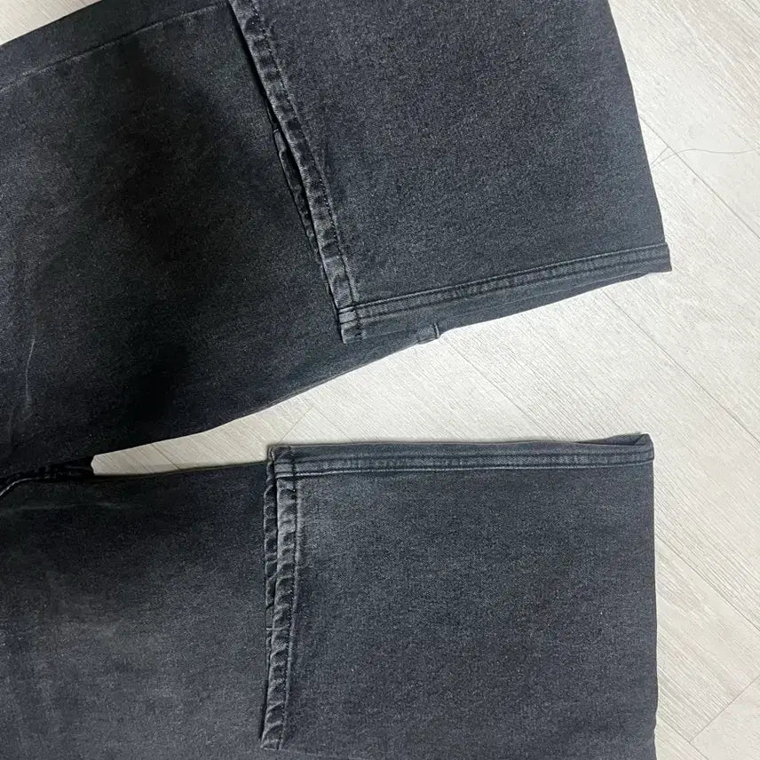 [BUNJANG] Fabrega Victor Curved Denim Size 1 / 파브레가 빅터 커브드 데님 1사이즈