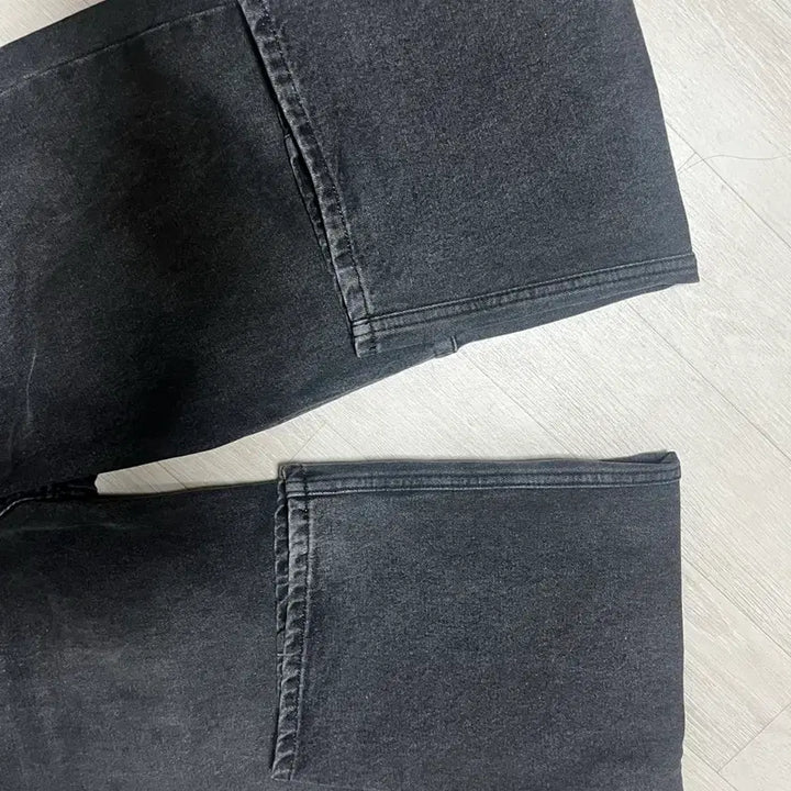 [BUNJANG] Fabrega Victor Curved Denim Size 1 / 파브레가 빅터 커브드 데님 1사이즈