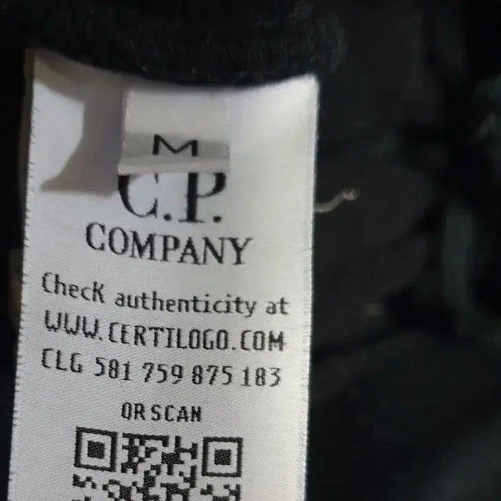 [BUNJANG] CP Company Lens Patch Cargo Jogger Pants (Black, M) / CP컴퍼니 렌즈와펜 포켓 스웨트 카고 조거팬츠 블랙 (M)