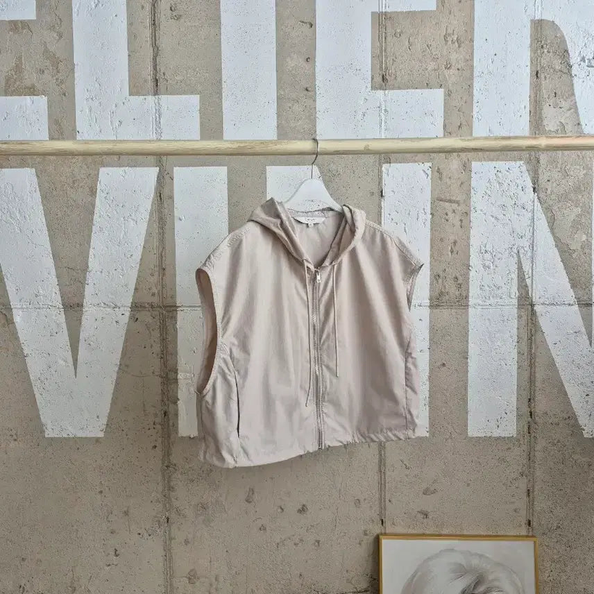 [SOLD OUT] 77)CHOR 후드 숏베스트 집업