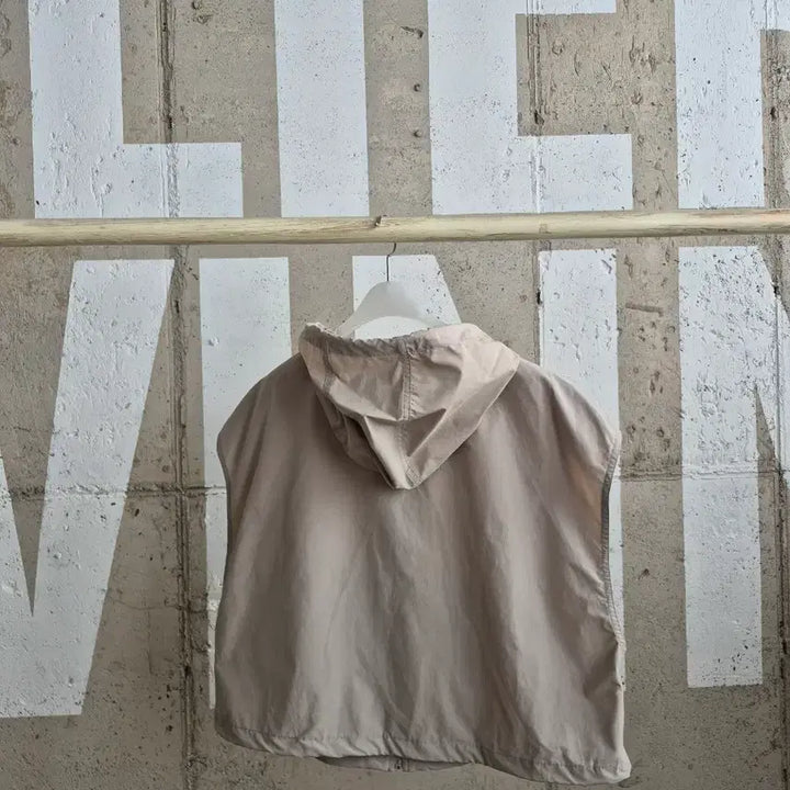 [SOLD OUT] 77)CHOR 후드 숏베스트 집업