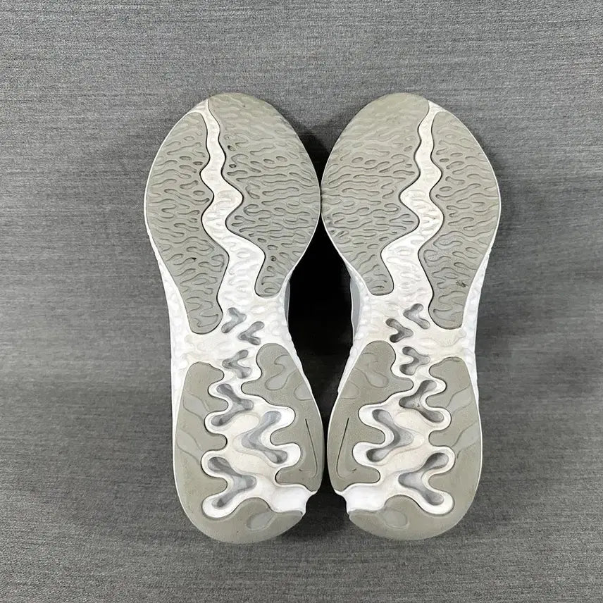 [BUNJANG] Nike Renew Run 2 Wolf Grey Running Shoes (Women&