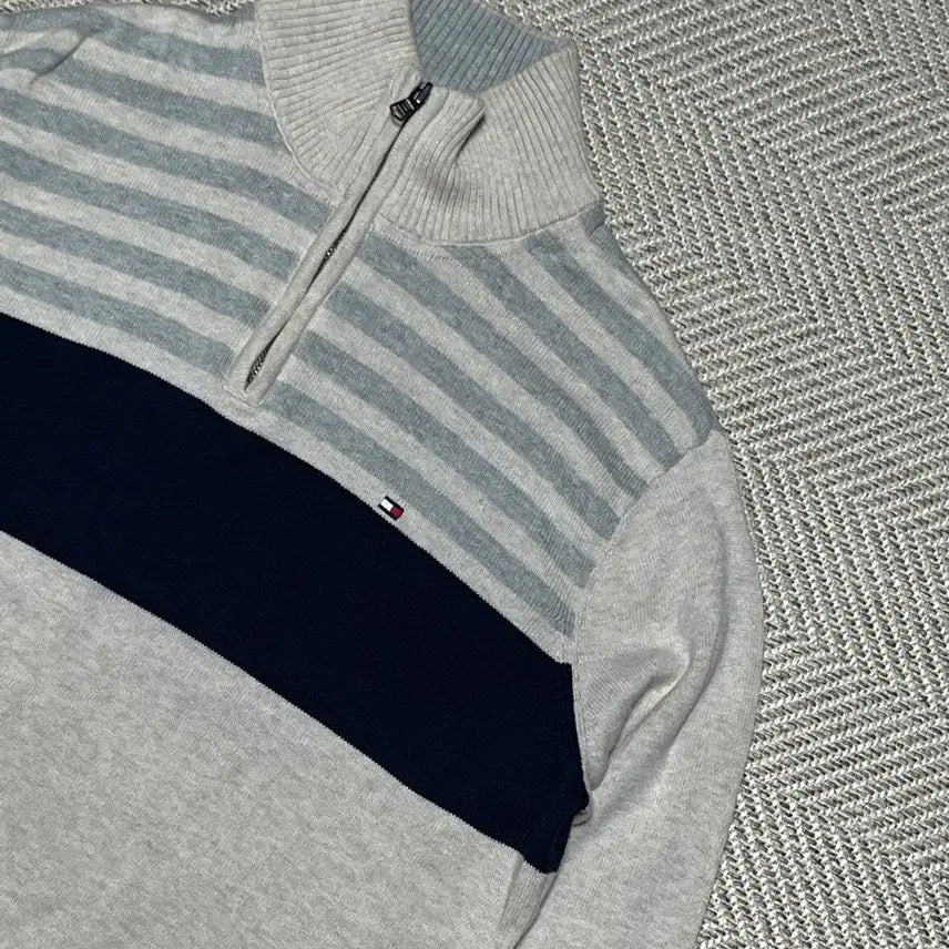 [BUNJANG] Tommy Hilfiger Striped Half-Zip Knit Sweater M / 공용 타미힐피거 스트라이프 반집업 니트 스웨터 M
