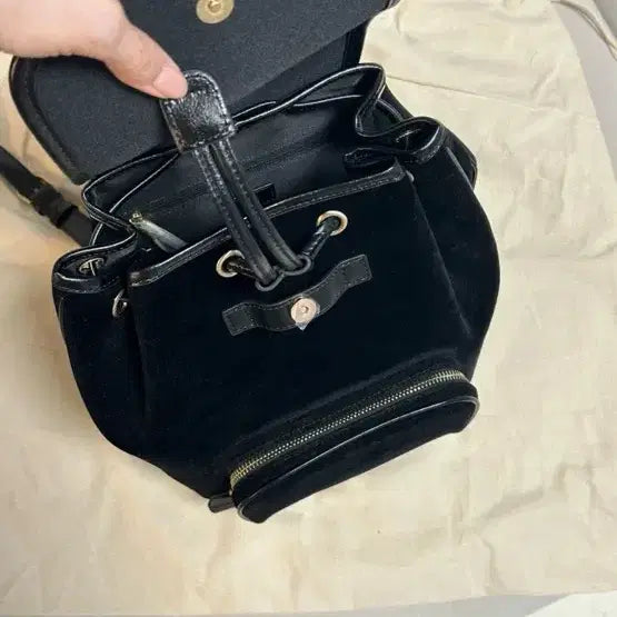 [BUNJANG] Paul &amp; Joe Classic Logo Poche Backpack Velvet Black / 폴뉴아 클래식 로고 포쉐 백팩 벨벳 블랙