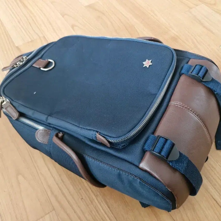 [BUNJANG] EXIT Backpack Black Casual Laptop Bag / EXIT 백팩 블랙 캐주얼 노트북 가방