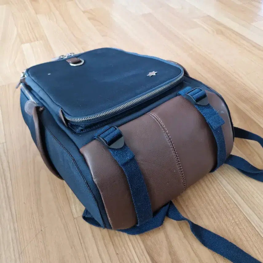 [BUNJANG] EXIT Backpack Black Casual Laptop Bag / EXIT 백팩 블랙 캐주얼 노트북 가방