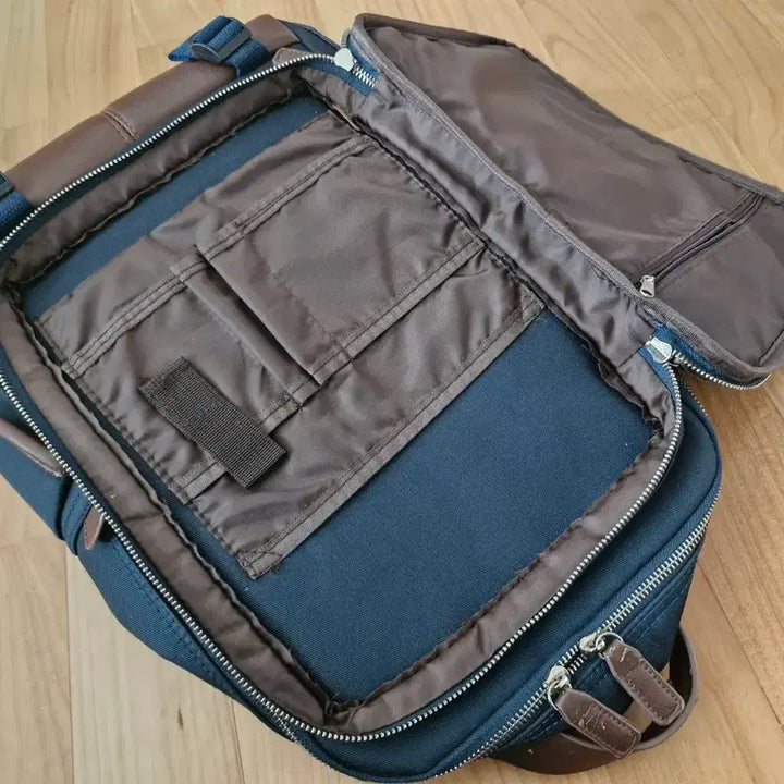 [BUNJANG] EXIT Backpack Black Casual Laptop Bag / EXIT 백팩 블랙 캐주얼 노트북 가방