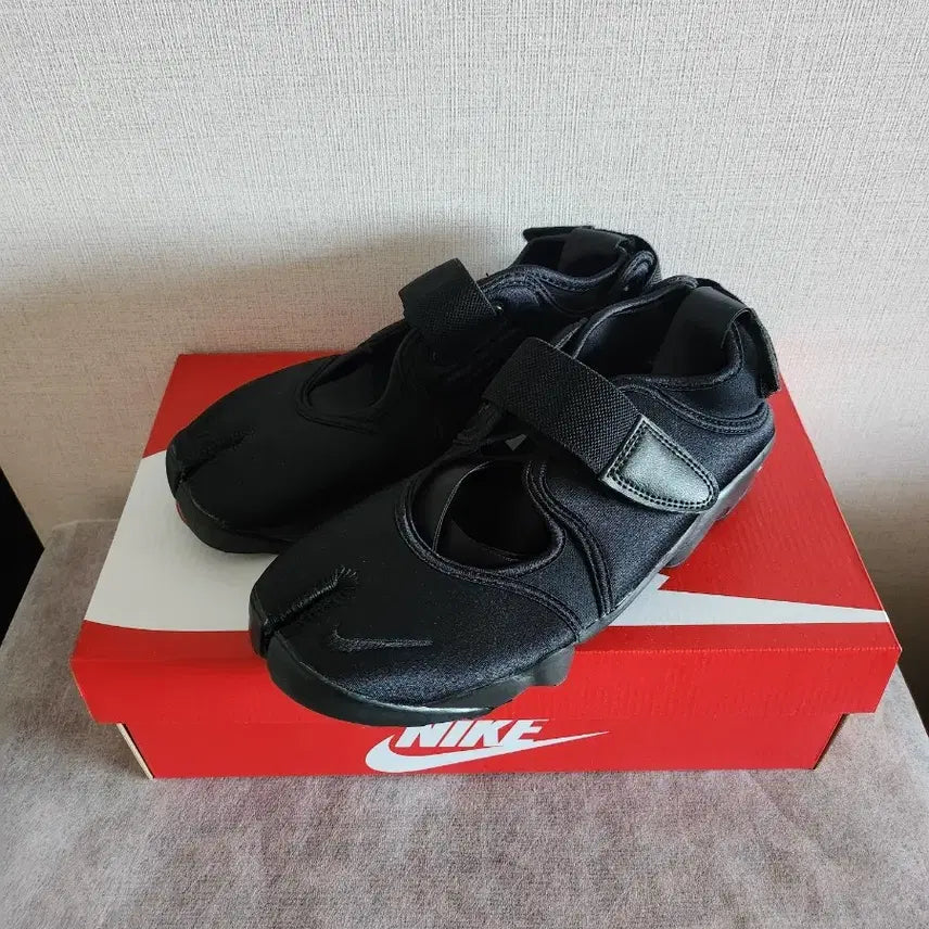 [BUNJANG] Nike Air Rift Black Sneakers / (240) 나이키 에어 리프트 블랙 /IH1990-010