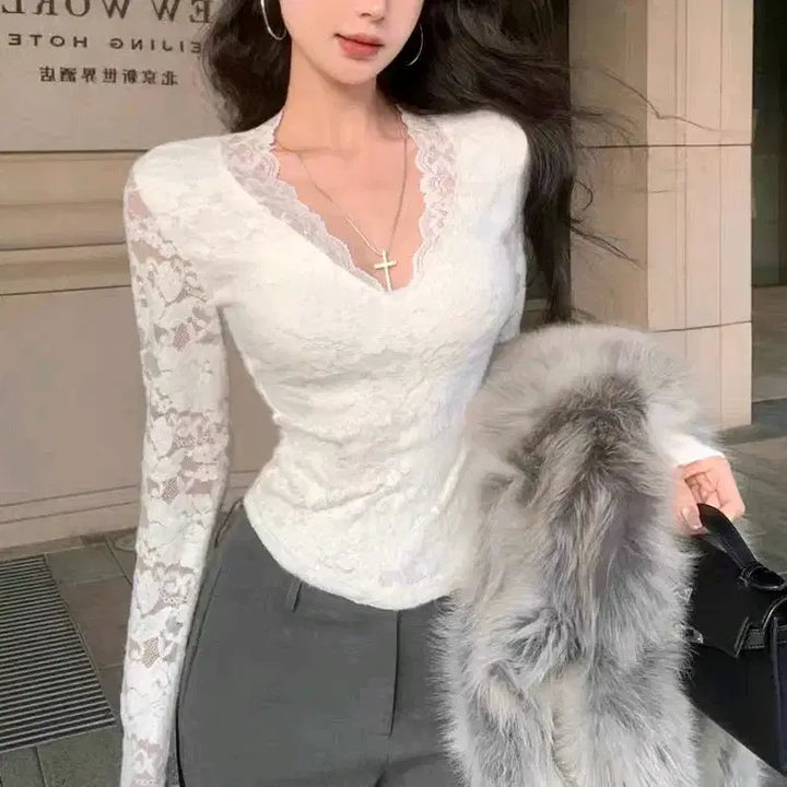 [BUNJANG] Two-Color Lace Blouse See-Through Top / [2컬러] 레이스티셔츠 시스루블라우스 레이스블라우스 데이트룩 시스루티
