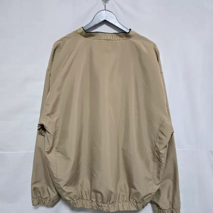 [BUNJANG] Adidas Beige V-Neck Nylon Sweatshirt Men&