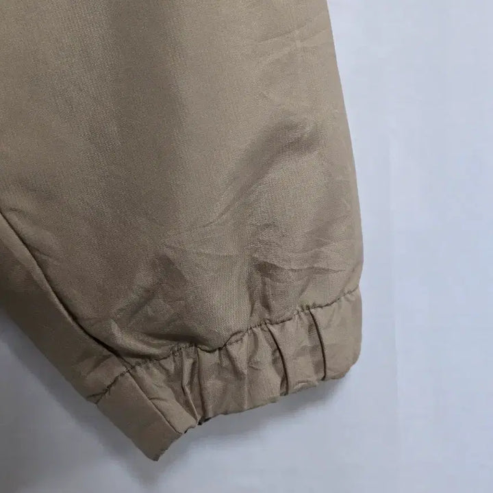 [BUNJANG] Adidas Beige V-Neck Nylon Sweatshirt Men&