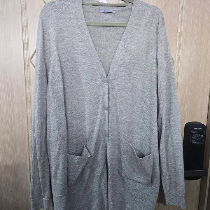 [BUNJANG] Gray V-Neck Pocket Long Cardigan / 회색 브이넥 포켓 롱 가디건