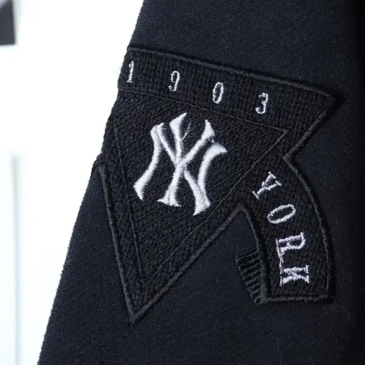 [BUNJANG] MLB New York Yankees Hoodie Black / (2XL) MLB 엠엘비 후드티셔츠 빅사이즈 뉴욕양키즈 블랙-178A5