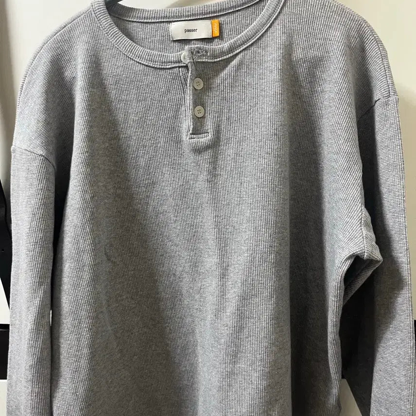 [BUNJANG] Pascer Known Waffle Henley Knit / 파세르 노운 협업 와플 헨리넥 니트