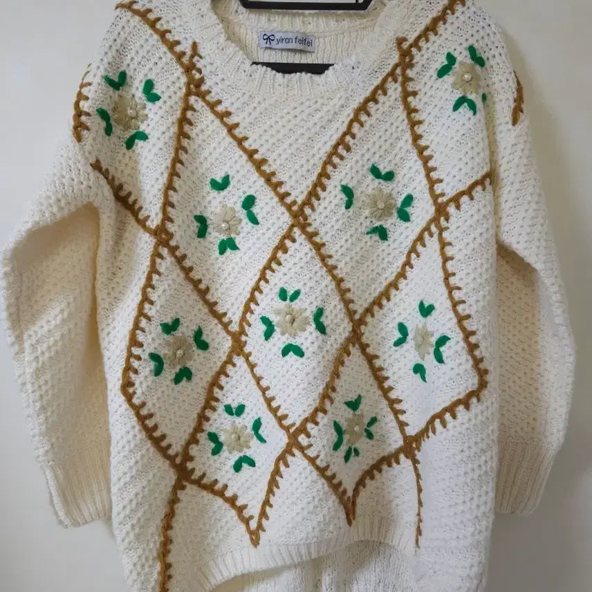 [BUNJANG] Yiran Feifei Ivory Knit Sweater / yiran feifei 아이보리 니트 스웨터