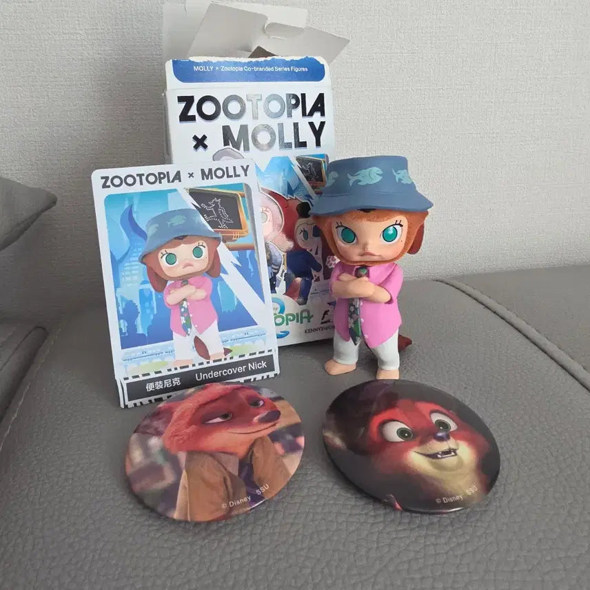 [BUNJANG] Pop Mart Zootopia Judy Hopps x Molly Collaboration Figure + Ichiban Kuji C Prize Can Badge Set / 주토피아 몰리 콜라보 팝마트 닉 + 제일복권 j상 캔뱃지
