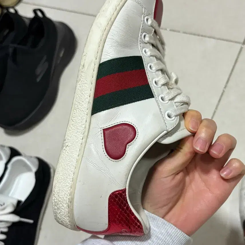[BUNJANG] Gucci Heart Sneakers - Size 35 / [급처] 구찌 하트 스니커즈 35사이즈