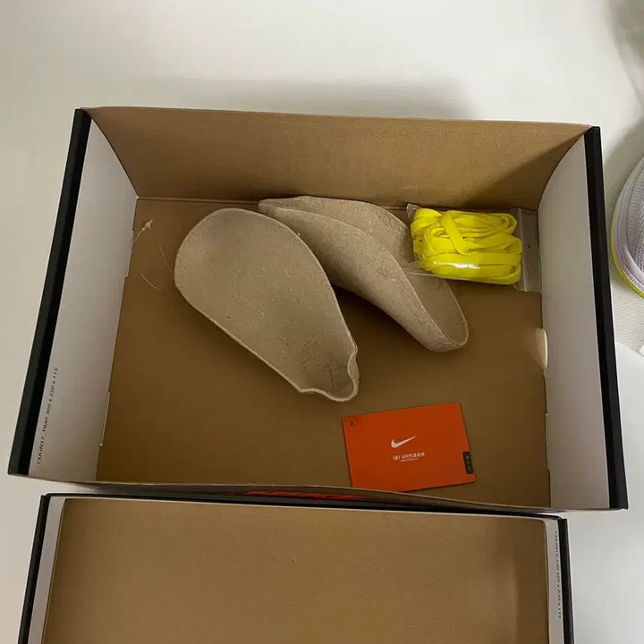 [BUNJANG] Jordan 1 First Class Sneakers / 조던 1 퍼스트클래스 270 (US9) 1회착