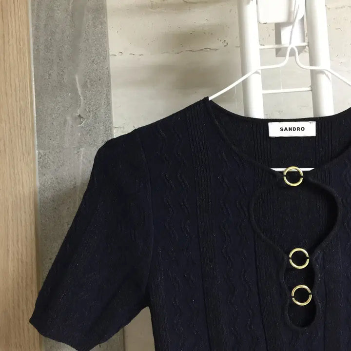[BUNJANG] Sandro Glitter Cutout Short Sleeve Knit Top / SANDRO 산드로 24fw 신상 글리터 반팔 니트 1
