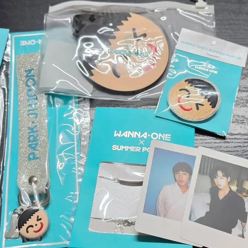 [BUNJANG] Park Jihoon Summer Popup Bundle Set / 박지훈 썸머 팝업 팔찌키링와펜네임택포카 판매