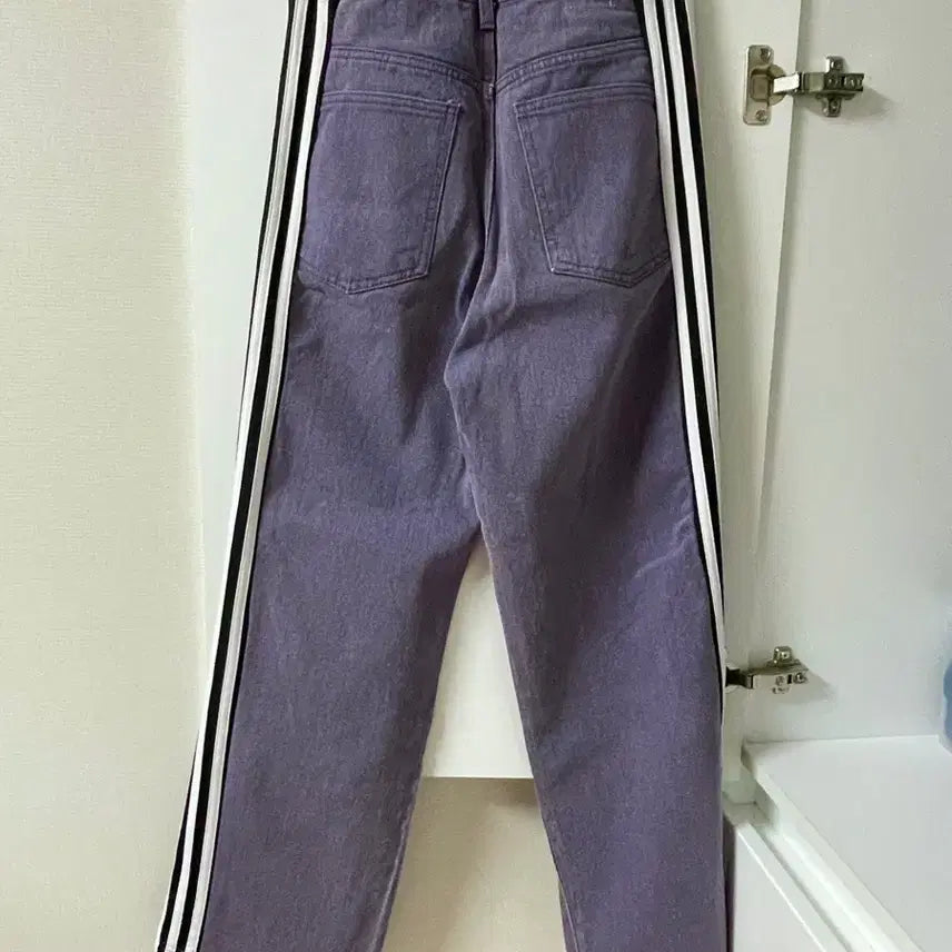 [BUNJANG] Adidas Vintage Custom Half-and-Half Pants / 아디다스 빈티지 커스텀 반반 팬츠 퍼플 블랙