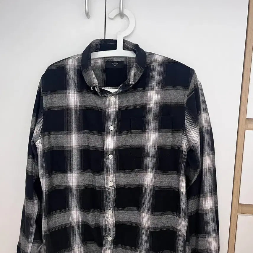 [BUNJANG] Topten Black and White Checkered Shirt (Size 100) / 탑텐 블랙 화이트 체크 셔츠 100