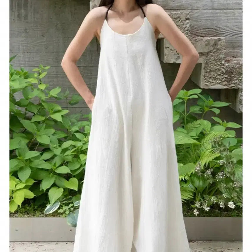 [BUNJANG] In The Moment Flot Jumpsuit / 인더모먼트 Flot jumpsuit