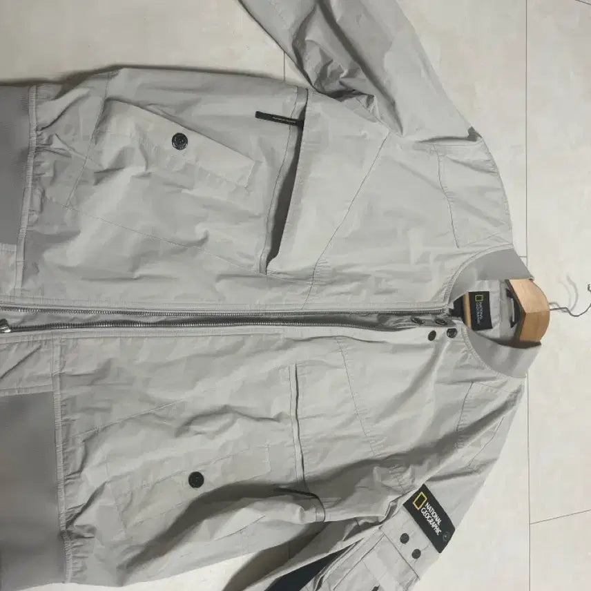 [BUNJANG] National Geographic Windbreaker Jacket / 내셔널지오그래픽 바람막이