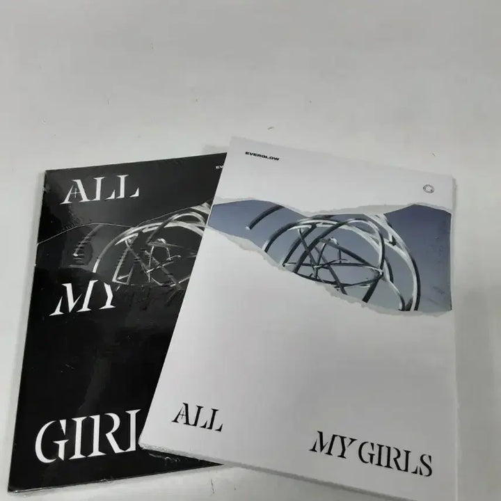 [BUNJANG] Everglow All My Girls Album Black/White Set / 에버글로우 All My Girls 앨범 블랙/화이트 세트